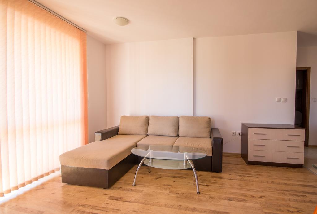 Byala Home Apartment Complex ภายนอก รูปภาพ